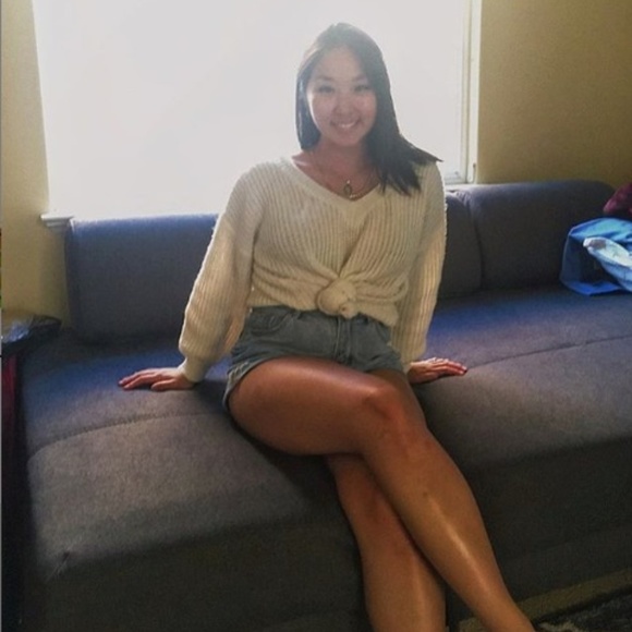 Meet your Posher, Minjee - Picture 1 of 1